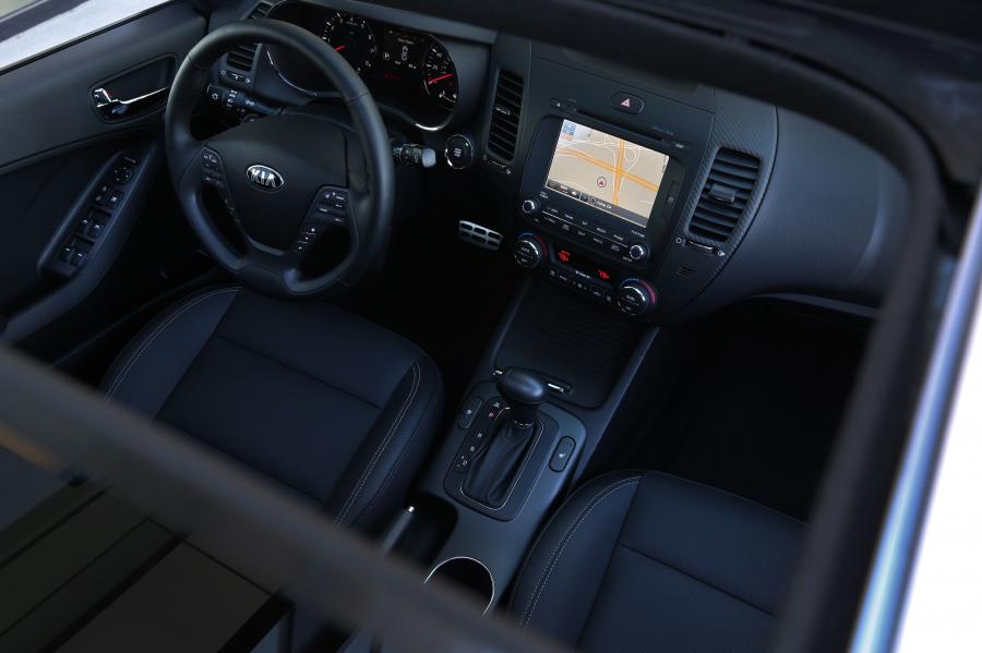  Kia Forte 2013 года  (фото 10 из 62)